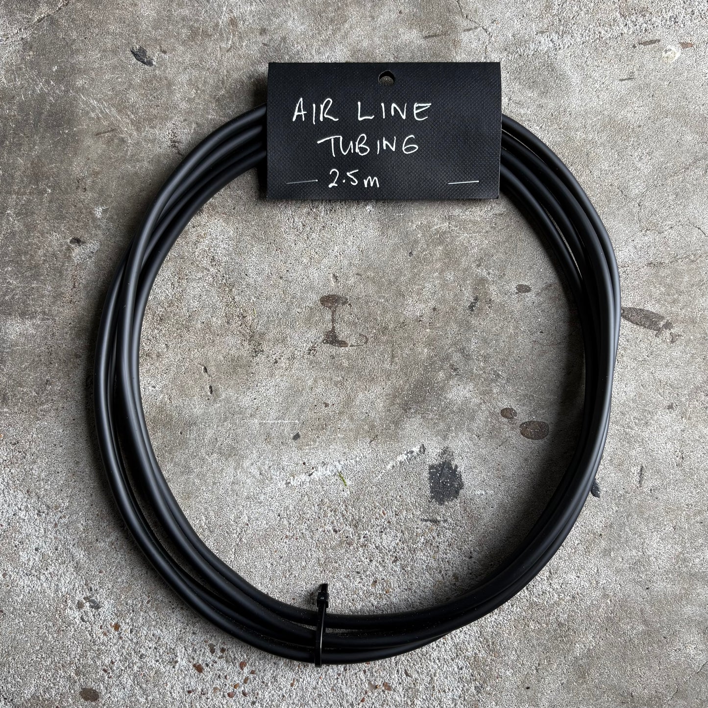 Black Airline Tubing 2.5m